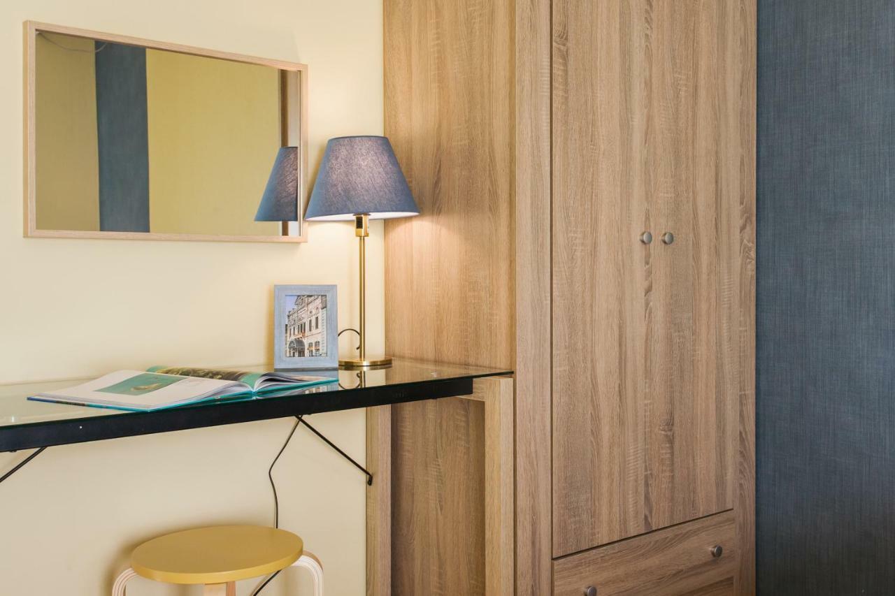 Private Central View Rooms In Apartment Near To Acropolis Metro Station Athen Exterior foto