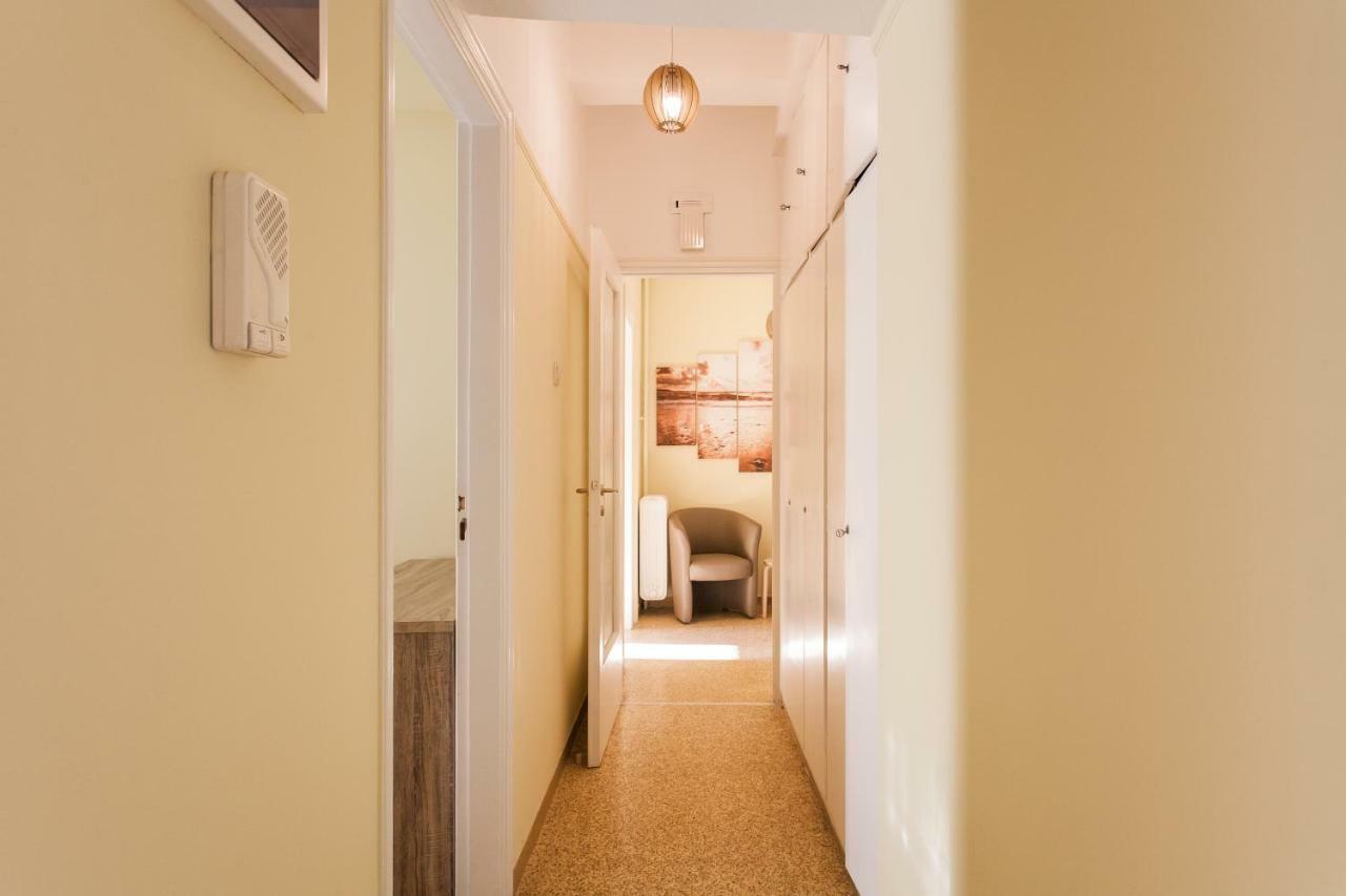 Private Central View Rooms In Apartment Near To Acropolis Metro Station Athen Exterior foto