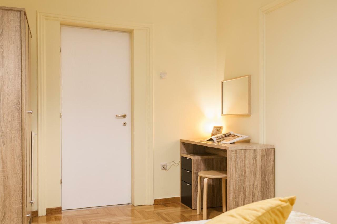 Private Central View Rooms In Apartment Near To Acropolis Metro Station Athen Exterior foto